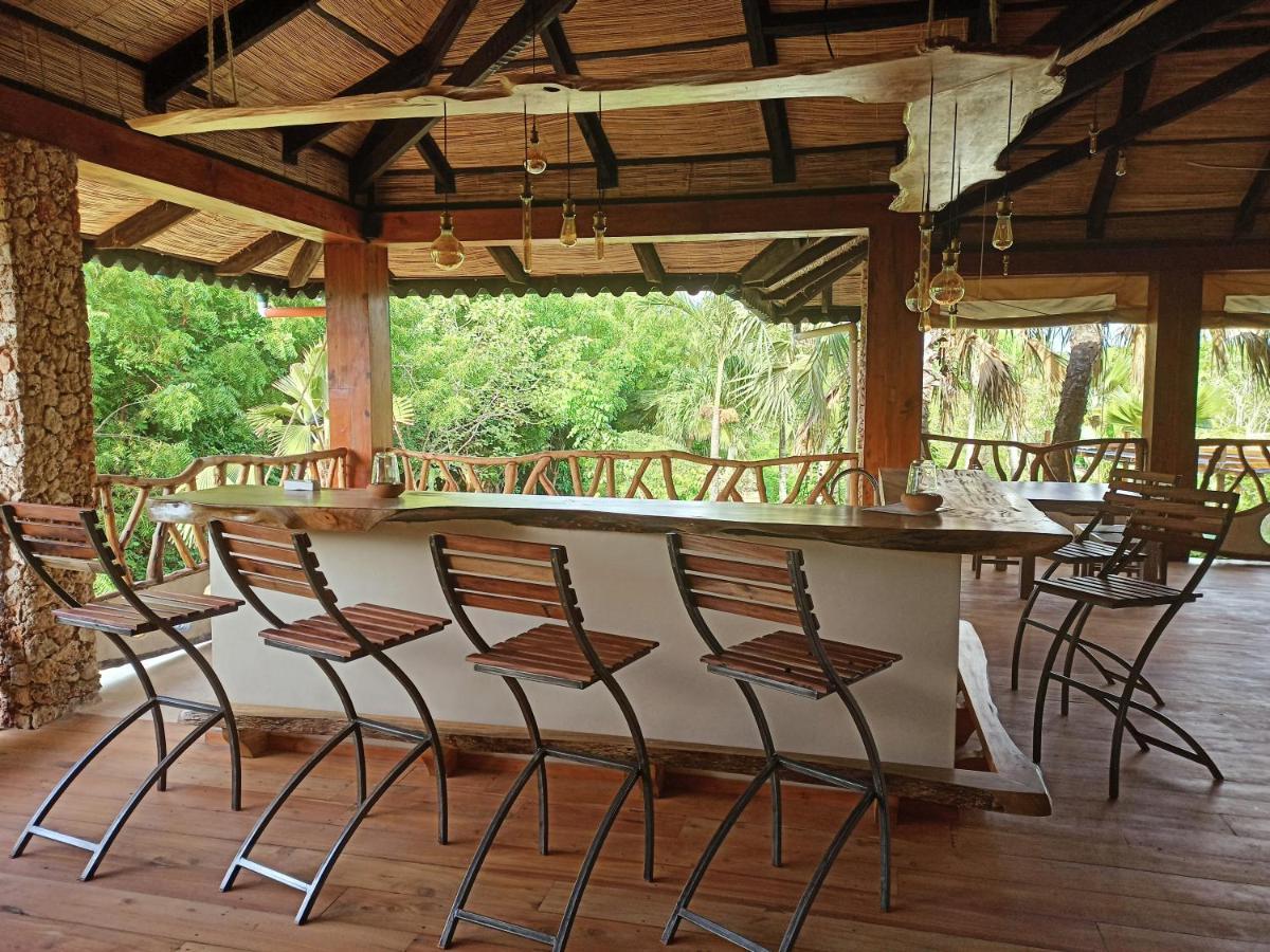 לינה וארוחת בוקר דיאני ביץ' Tombo House מראה חיצוני תמונה