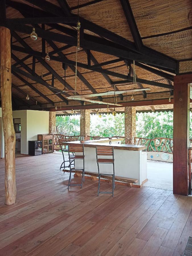 לינה וארוחת בוקר דיאני ביץ' Tombo House מראה חיצוני תמונה