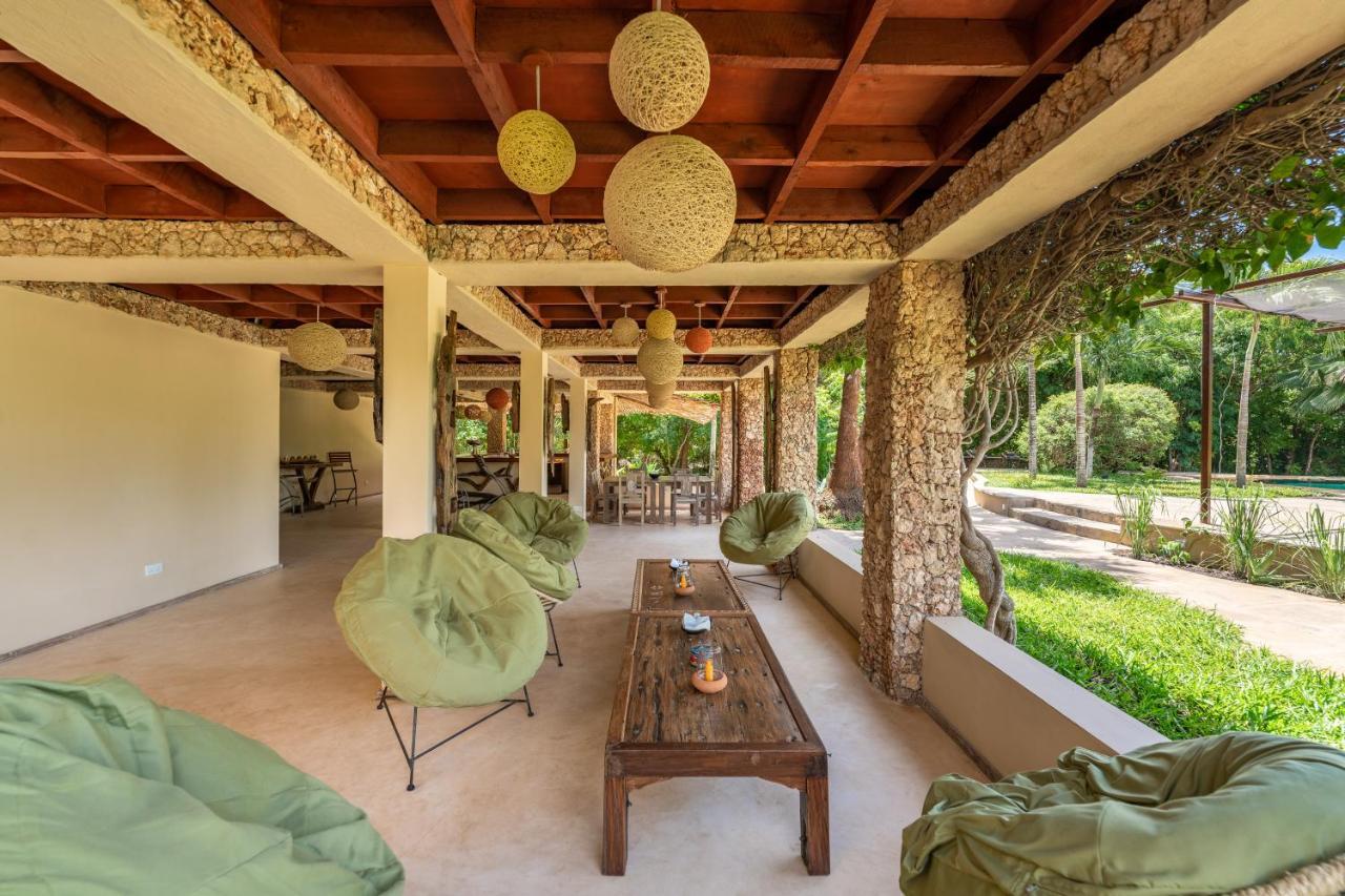 לינה וארוחת בוקר דיאני ביץ' Tombo House מראה חיצוני תמונה