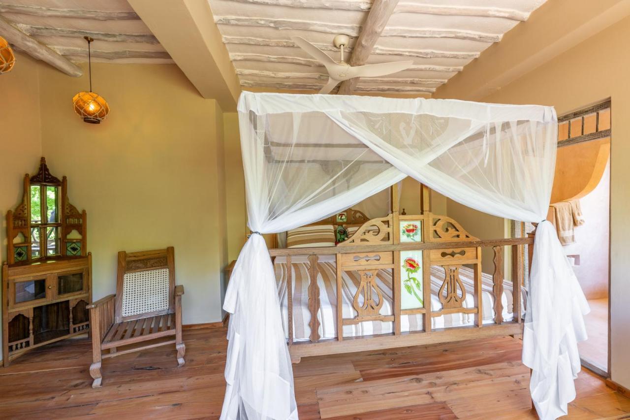 לינה וארוחת בוקר דיאני ביץ' Tombo House מראה חיצוני תמונה