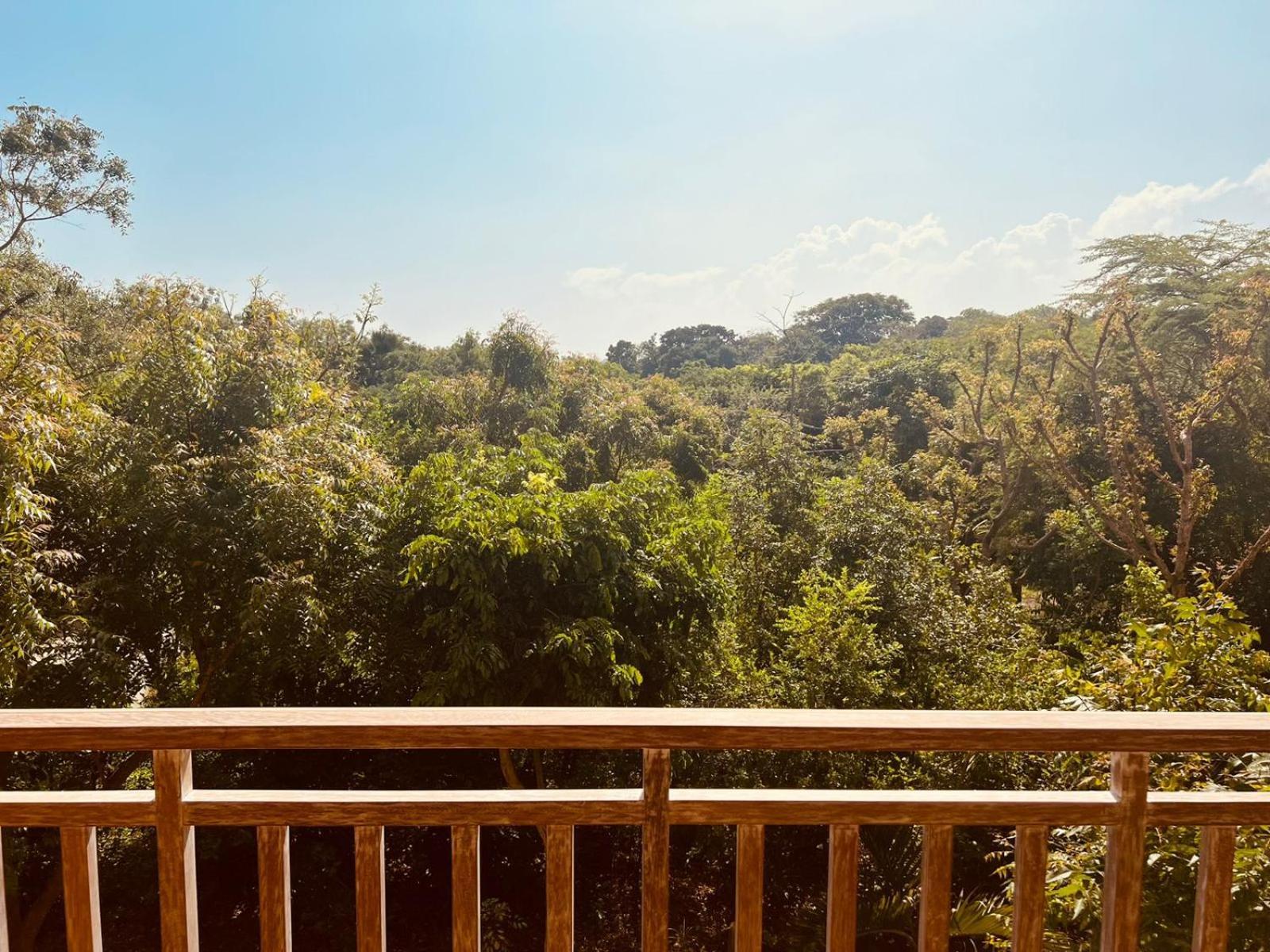 לינה וארוחת בוקר דיאני ביץ' Tombo House מראה חיצוני תמונה