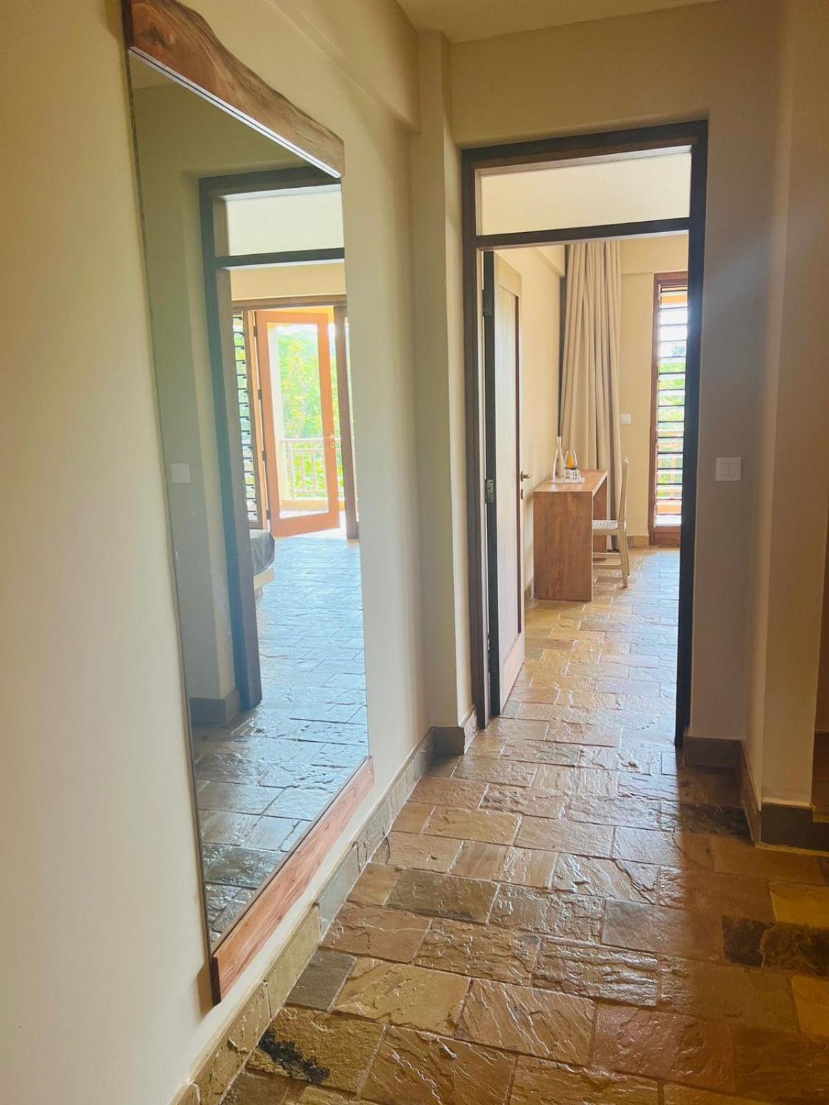 לינה וארוחת בוקר דיאני ביץ' Tombo House מראה חיצוני תמונה