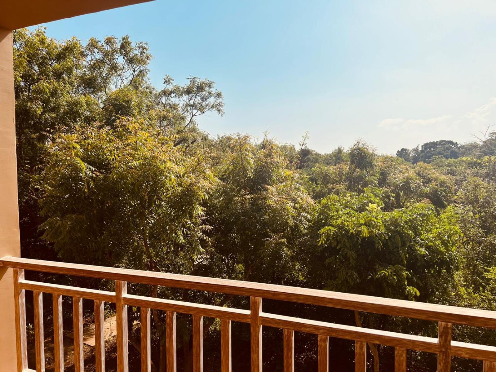 לינה וארוחת בוקר דיאני ביץ' Tombo House מראה חיצוני תמונה
